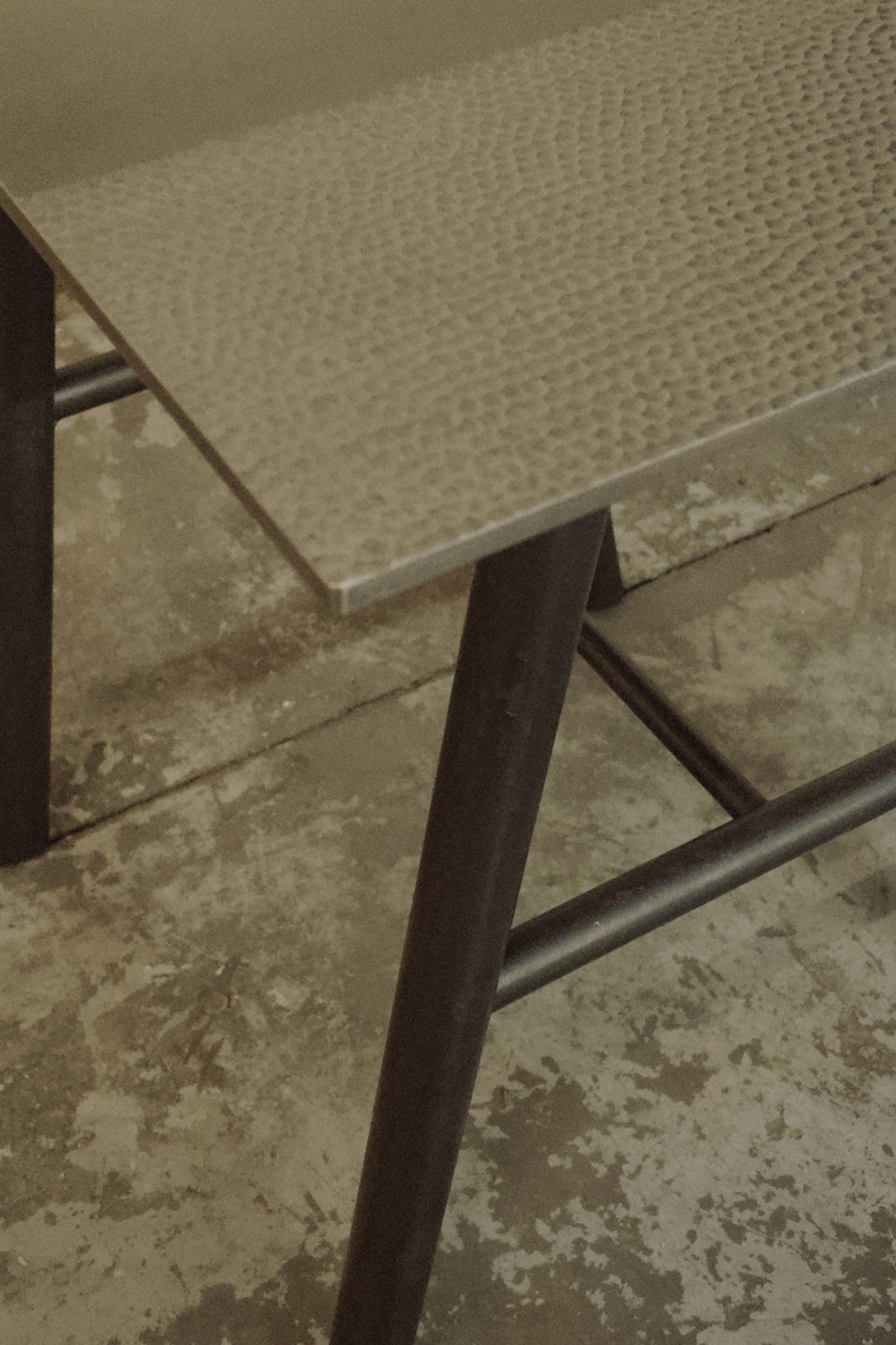 Naguri Side Table