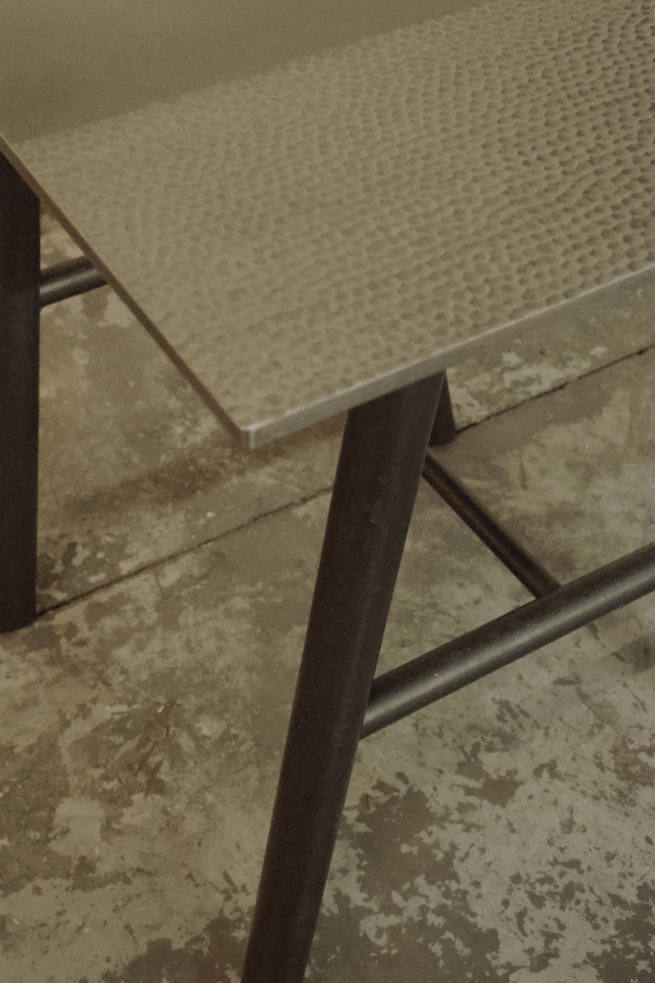 Naguri Side Table