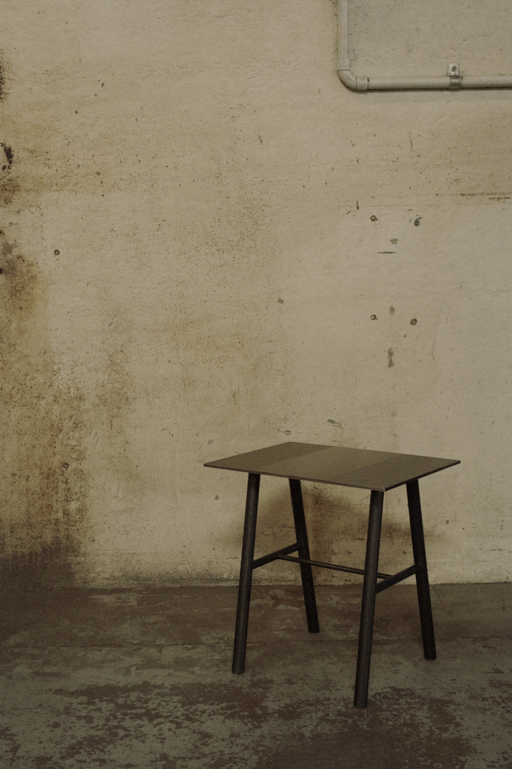 Naguri Side Table
