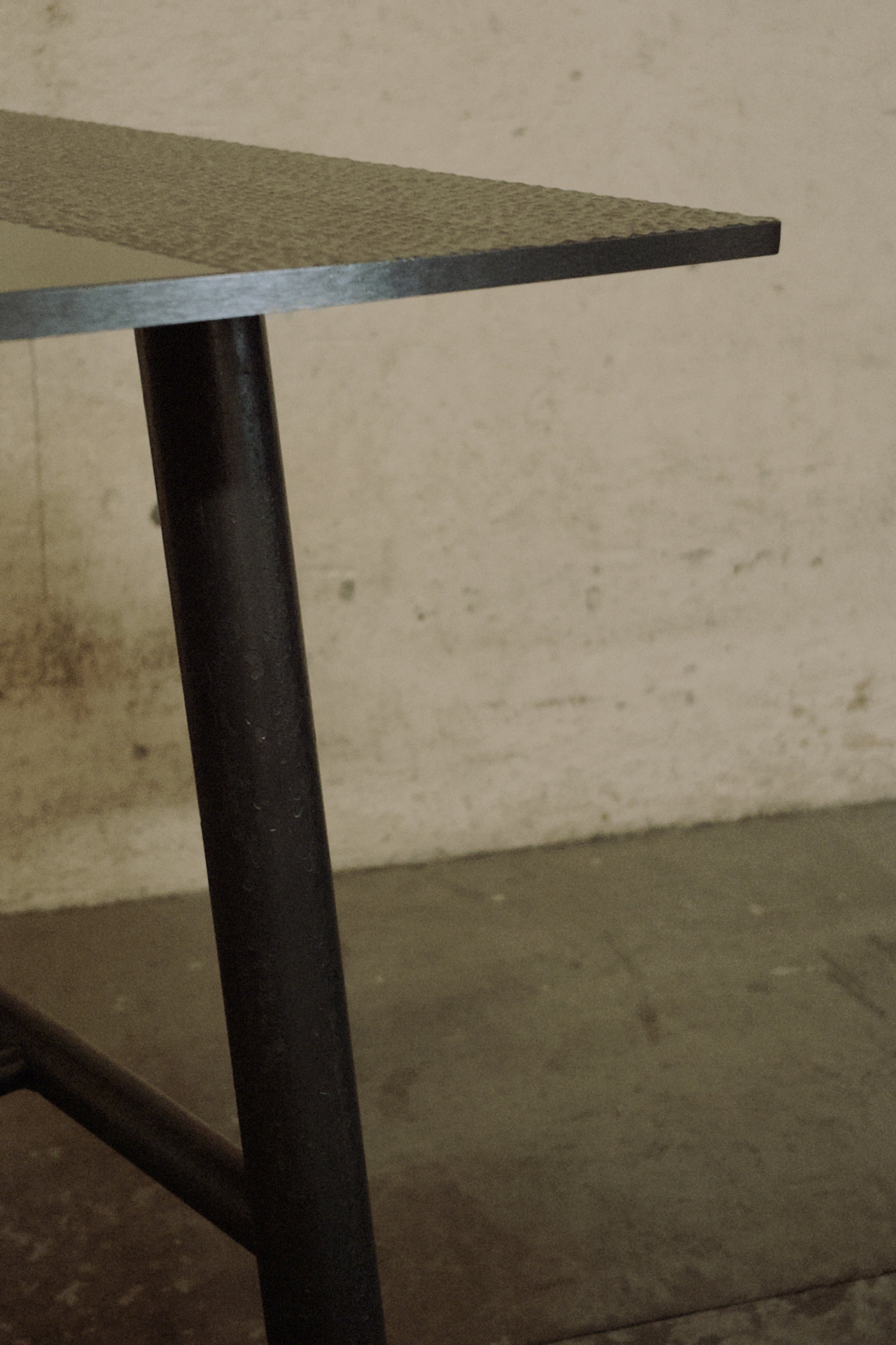 Naguri Side Table