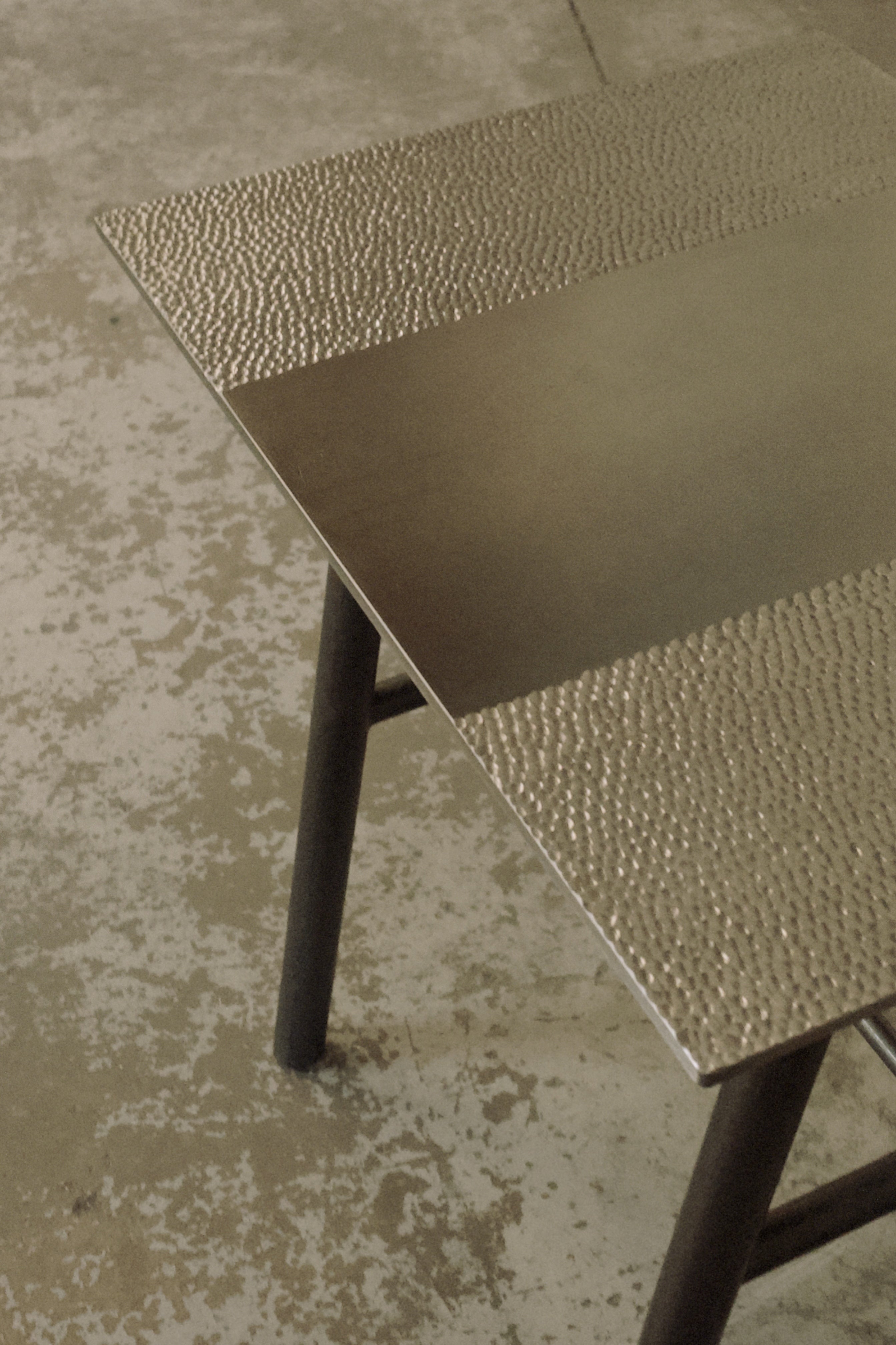 Naguri Side Table